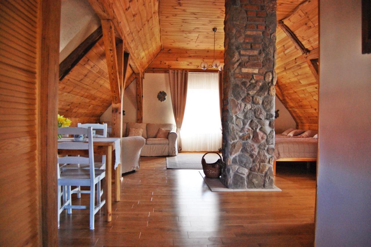 Oaza Pod Strzecha Klimatyczny Dom Z 3 Sypialniami Na Wylacznosc Z Kominkiem I Duzym Ogrodem Ustronie Morskie Exterior photo